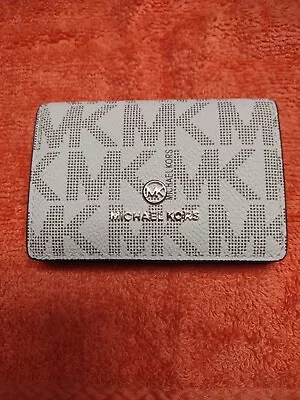 Michael Kors • $30