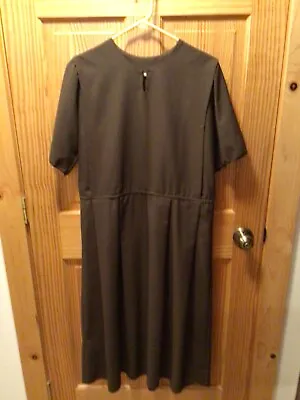 Amish Mennonite Hand Made S/S Chocolate Cape Style Dress B43 EUC Plain Clothing • $14.99