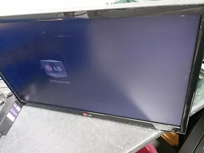 LG 22 Inch TV 22mn43d No Remote No Stand Power Adapter Included Frame Scratches  • £35