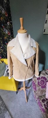 £3 • Buy Beige Fleece Lined Coat Size 12
