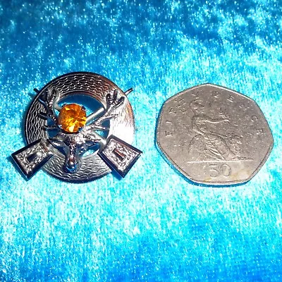 Vintage Signed Mizpah Round Silvertone Orange Gem Scottish Stag Brooch Pin Badge • £9.99