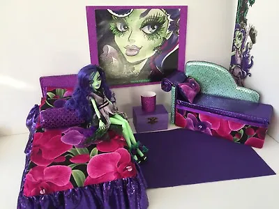 Monster High Furniture Bedroom Set:Amanita Nightshade.Bedsofalampwood Box • $64.99