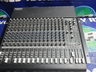 Mackie 1604-vlz Pro 16 Channel Analog Mixer • $179.99