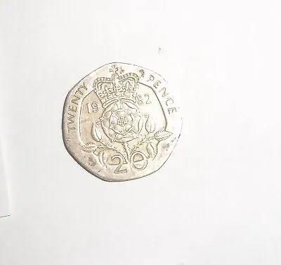1982 20p Twenty Pence Coin Elizabeth II First Year Issue Circulated • £3.69