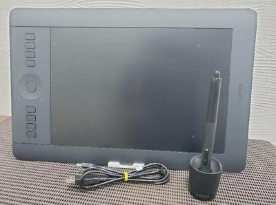 Wacom PTH651 Black Intuos Pro Medium Pen And Touch Tablet Japan • $79.48