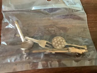 Miniature Dollhouse 1:12 Concord Accessories ‘Brass’ Kitchen Utensils W/Rack NOS • $2