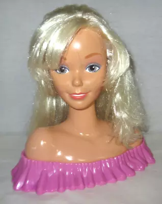 1976 Mattel Barbie Make Me Pretty Make Up Hair Styling Head Vintage • $19.95