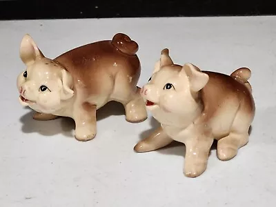 Vintage Victoria Ceramics Playful Grinning Pigs Salt & Pepper Shakers Japan • $18.95