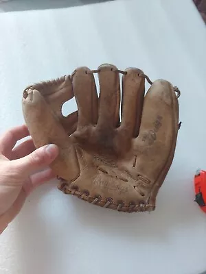 Vintage Rawlings  Baseball Glove  • $59.99