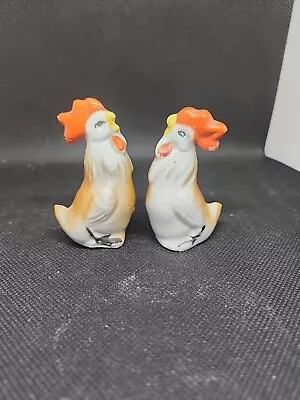 Vintage Fighting Roosters Chickens Salt & Pepper Shakers Made In Japan • $3