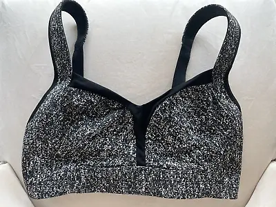 Lululemon Ta Ta Tamer Sports Bra Sz 32DD Black Convertible Thick Padded Straps • $16.80