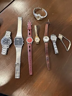 Vintage Watch Lot Men/Women Timexbulovabenrus. • $10.05