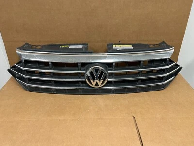 $275 • Buy Oem 2019 2020 2021 Volkswagen Jetta Grille With Radar And Emblem Nice!