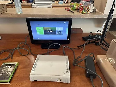 Microsoft XBox 360 Core Matte White Video Game Console  System Won’t Read Games. • $0.99