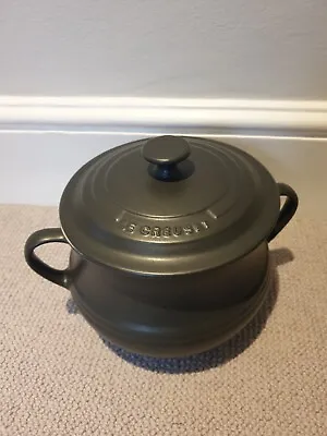 Le Creuset Large Casserole Bean Soup Pot Double Handle Grey Stoneware Cookware • £24.66