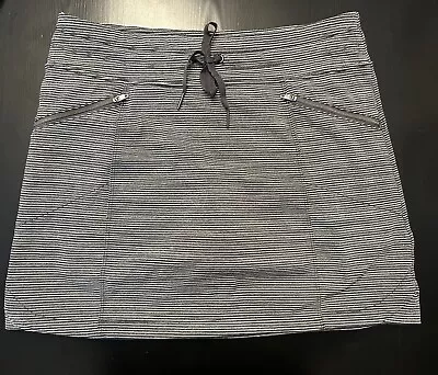 Athleta Gray Striped Modern Metro Skort Skirt Size S Zip Pockets Athleisure • $14