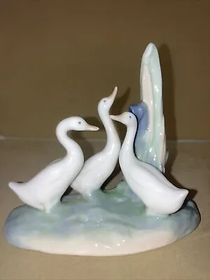 £6 • Buy Vintage Nao By Lladro #02000006 Group Of Ducks In VGC 4.5” Tall (0230)