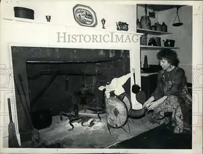 £16.57 • Buy 1977 Press Photo Connie Frisbee Next To Fireplace At Cherry Hill In Albany, NY
