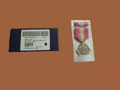 National Defense Service Medal & Ribbon Set Military G.i Issue Presentation Box • $9.95