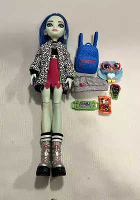 Monster High Ghoulia Yelps G3 Reboot Dressed Doll W/ Accessories Mattel 2022 • $24.99