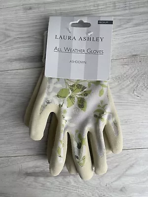 LAURA ASHLEY PAIR OF ALL WEATHER GARDEN GLOVES. Ashdown Medium • £10.99