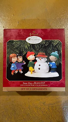 1999 HALLMARK Keepsake PEANUTS Snow Day SET OF 2 ORNAMENTS QXC4517 - NEW IN BOX • $19.99