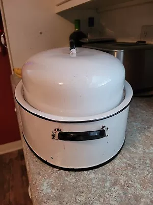 White Vintage Savory  Roaster  • $15.70