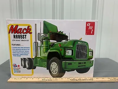 AMT MACK R685ST Semi Truck 1:25 Model Kit #1039 Factory SEALED  • $37