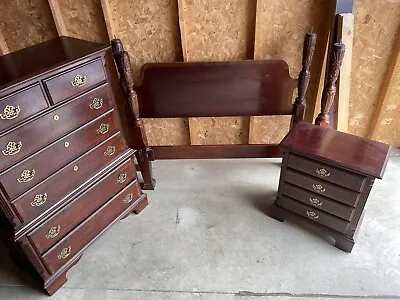 Vintage Solid Mahogany Queen Size Rice Carved Poster Bedroom Set • $2500