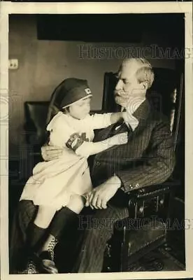 1923 Press Photo Rear Admiral William Moffett Army With Daughter • $29.88