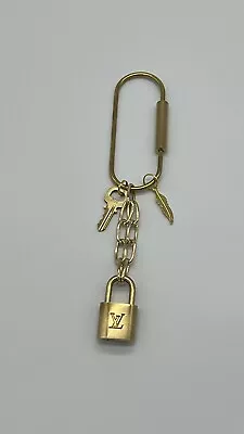 $110 • Buy Louis Vuitton Keychain