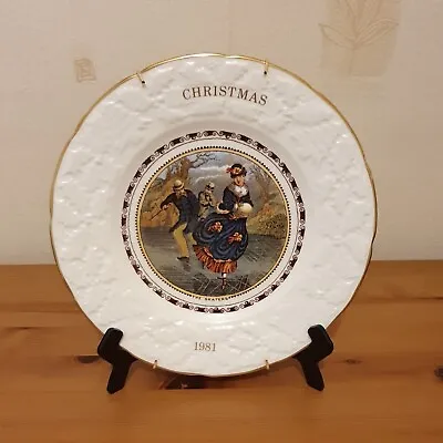 Coalport Christmas Plate 1981 The Skaters. With Plate Hanger  • £5