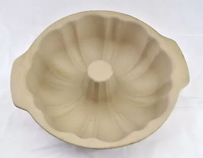 $19.99 • Buy Pampered Chef Stoneware Fluted Bundt Pan Family Heritage Collection 12 Inch