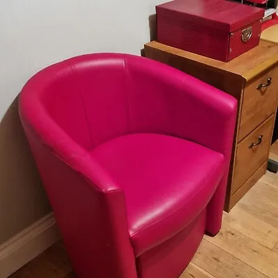 Gorgeous Red Leather Bucket Chair With Footstool. Excellent Condition.  • £35