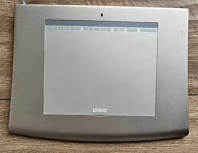Wacom Intuos II USB 6x8 Drawing Tablet XD-0608-U • $25