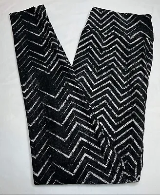 NEW LuLaRoe OS Leggings BLACK GRAY WHITE Tribal CHEVRON Zig Zag Wavy LINE Stripe • $17.50