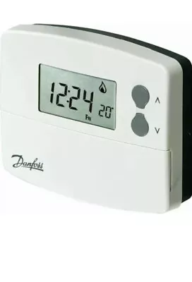 Danfoss TP5000SI Programmable Thermostat 5/2 Day 087N791000 Hardwired Battery • £240