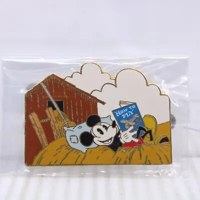 B2 Disney Auctions LE 100 Pin Mickey Reading How To Fly • $114.95