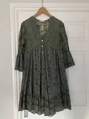 Woman’s Green Dress - One Size • £15