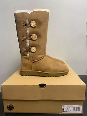 [1016227-CHE] UGG Women's Bailey Button Triplet II Chestnut Boots *NEW* • $139.99