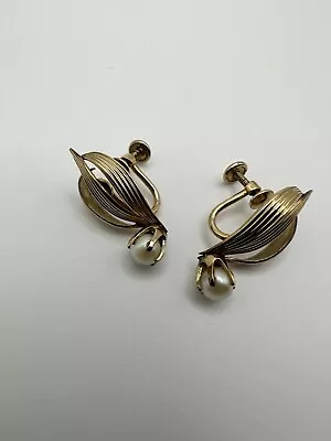 Vintage Signed Van Dell Gold Tone Faux Pearl  1/20th 14k GF Screw Back Earrings • $19.99