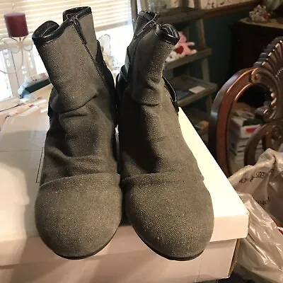 Mudd Booties Women’s Size 8 1/2 Med Gray With Black Trim Canvas Like Material • $14