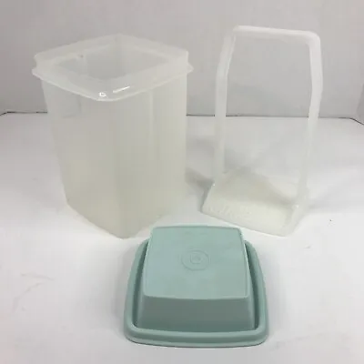 Tupperware Pick-A-Deli Pickle Keeper Container 1560-1 Light Blue 1562-1 Vintage • £11.52