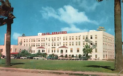 Postcard TX Corpus Christi Texas Hotel Breakers Chrome Vintage PC J5201 • $3