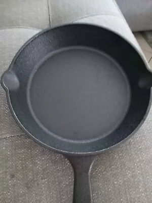 Vintage Small Cast Iron Skillet Pan 8   1-3 Egg Skillet • $19