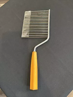 Vtg Schneider Toledo Angel Food Cake Breaker Comb Butterscotch BAKELITE Handle • $0.99