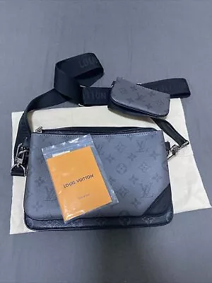 Louis Vuitton LV Trio Messenger Bag • £130