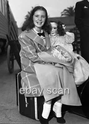 Margaret O'brien Candid  With Doll    8x10 Photo  6 • $14.99