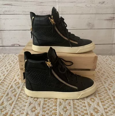 Unisex Giuseppe Zanotti Black Crocodile Empossed Double Zipper Sneakers Size 37 • $42.29