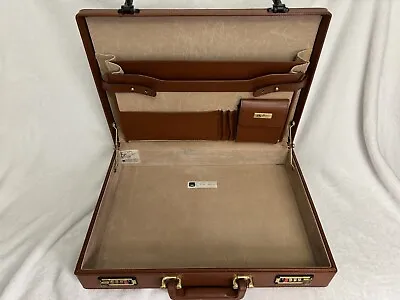 VINTAGE Oleg Cassini HARD SIDED Tan Leather Dual Locking Briefcase Airway Case • $49.50
